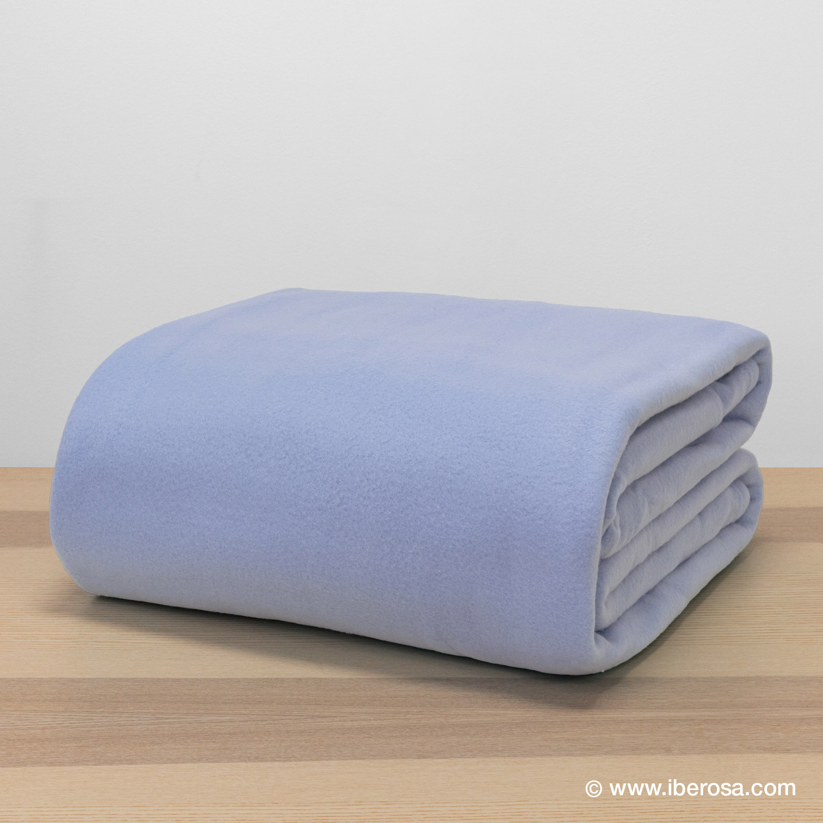 iberosa-textiles-rumbo-manta-polar-celeste