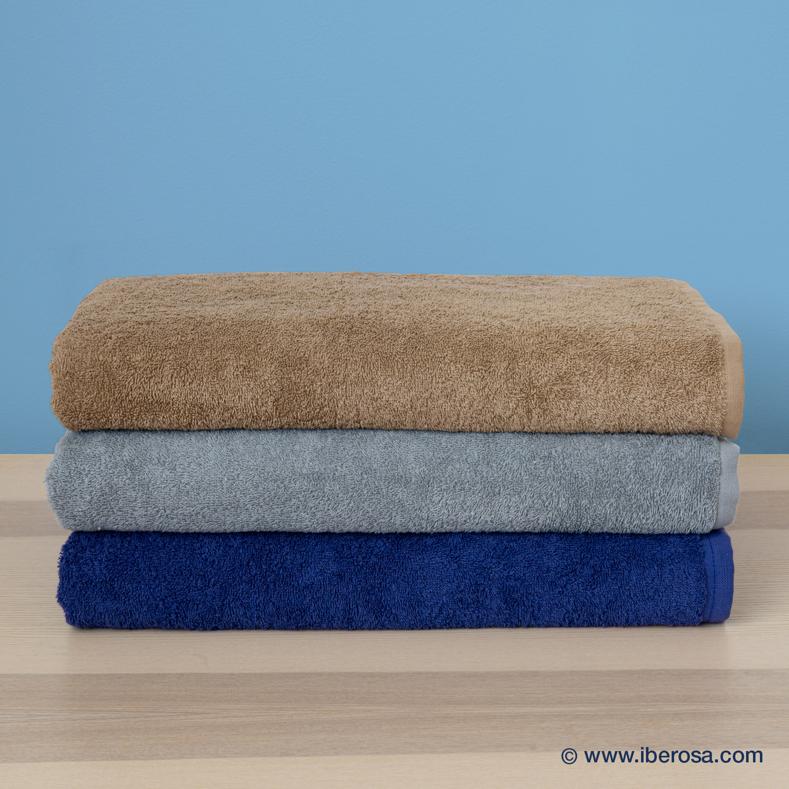 iberosa-textiles-rumbo-toallas-piscina-3-colores
