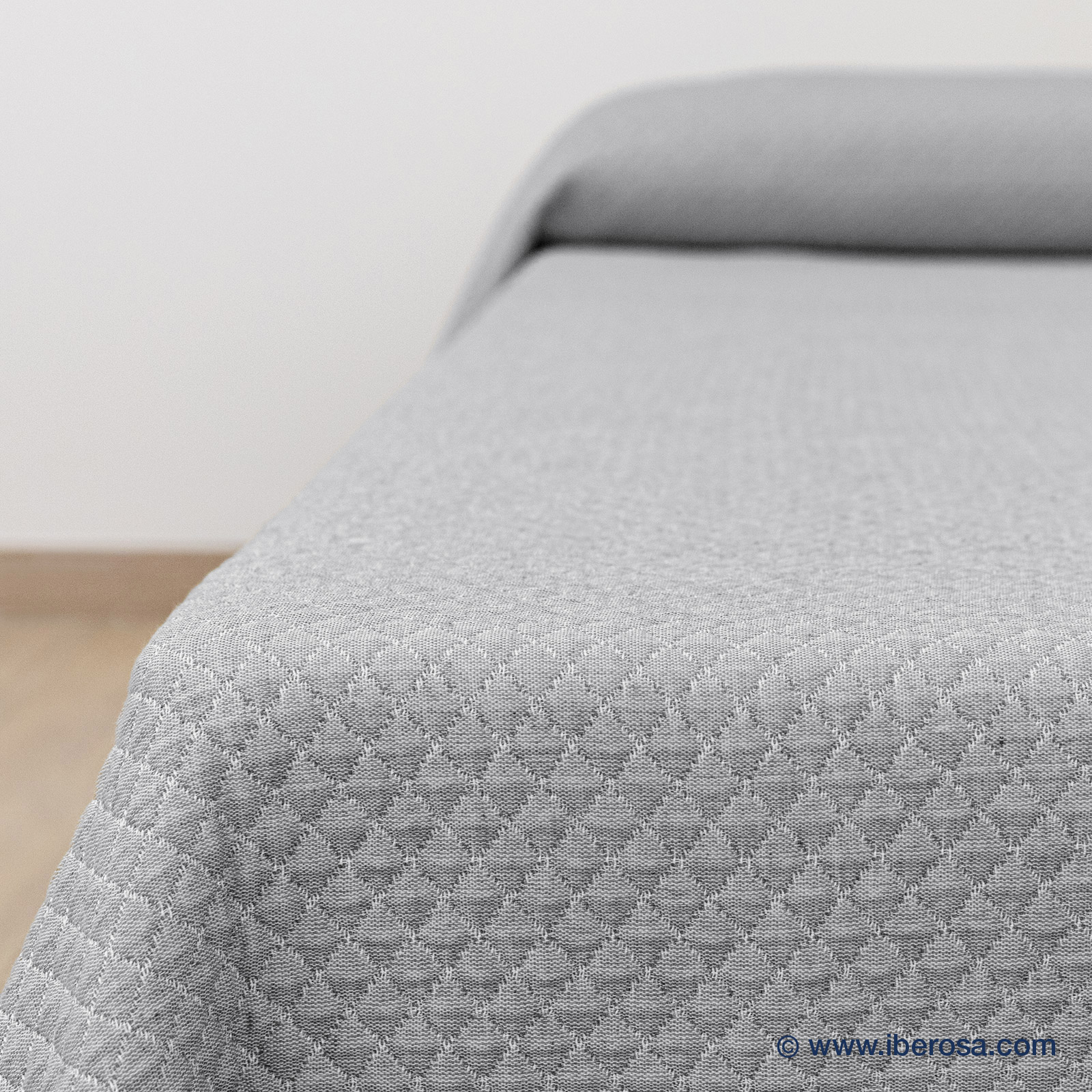 iberosa-textiles-rumbo-colcha-rin-gris-02